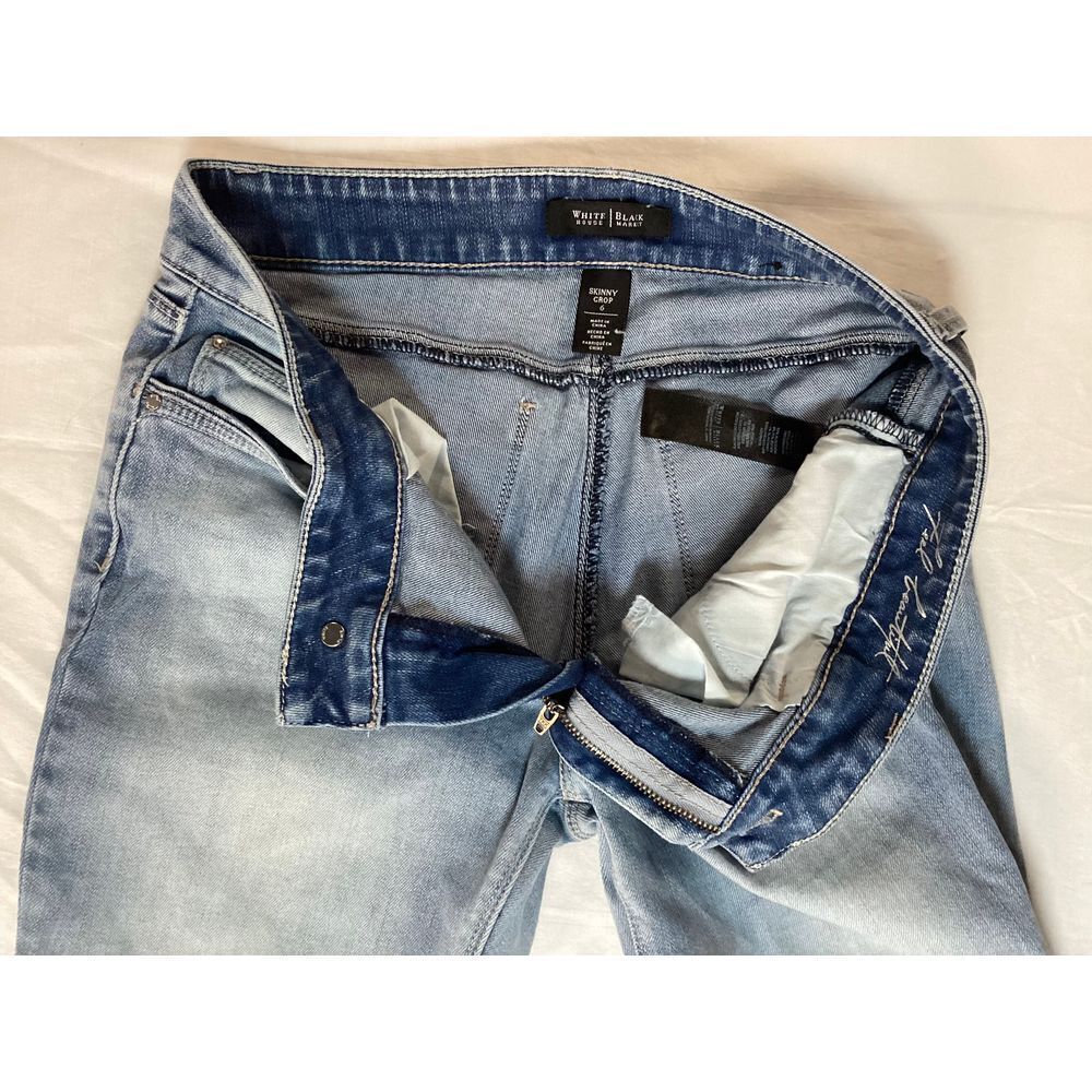 White House Black Market Light Wash Ankle Zip Skinny Distressed cropped Denim - Picture 4 of 4